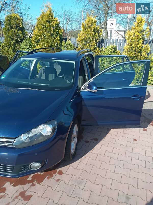 Универсал Volkswagen Golf 2010 в Стрые