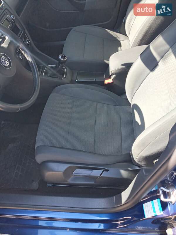 Универсал Volkswagen Golf 2010 в Стрые