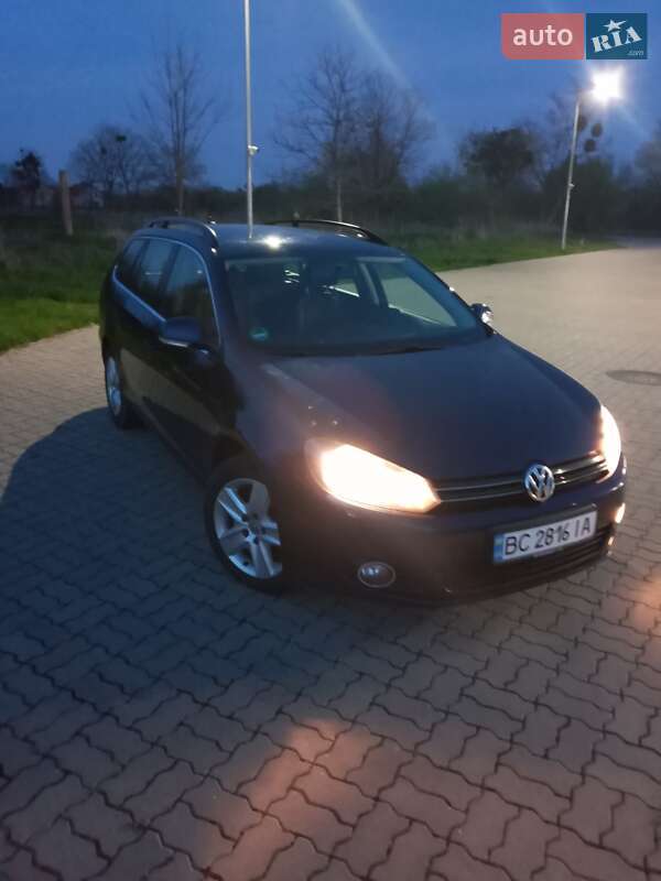 Универсал Volkswagen Golf 2010 в Стрые