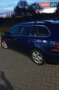 Универсал Volkswagen Golf 2010 в 