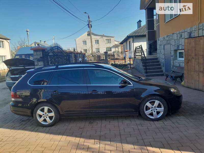 Универсал Volkswagen Golf 2010 в Хмельницком