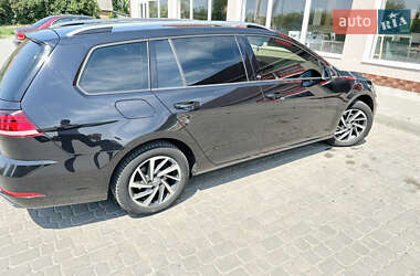 Универсал Volkswagen Golf 2017 в 