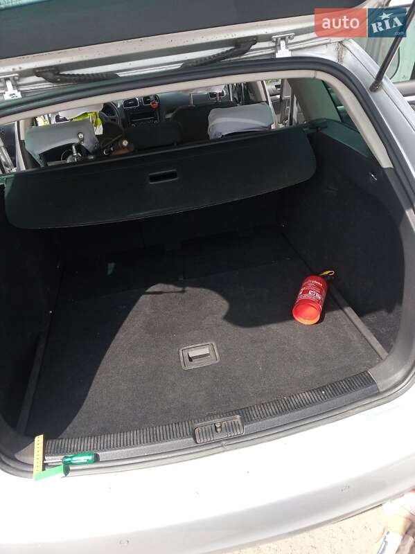 Универсал Volkswagen Golf 2011 в Львове