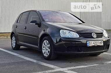 Хэтчбек Volkswagen Golf 2004 в Полтаве