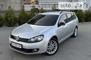 Універсал Volkswagen Golf 2013 в Дніпрі