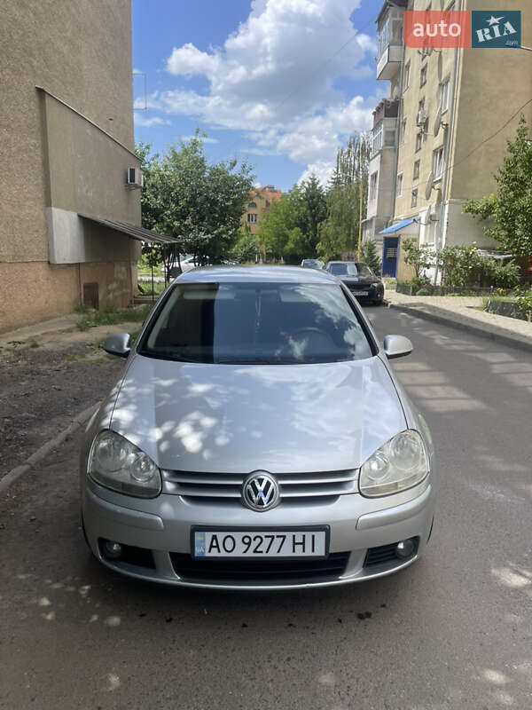 Volkswagen Golf 2005