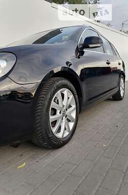 Універсал Volkswagen Golf 2010 в Стрию