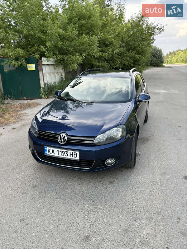 Универсал Volkswagen Golf 2011 в Киеве