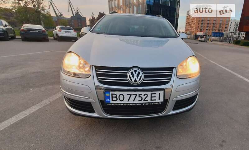 Универсал Volkswagen Golf 2008 в Залещиках