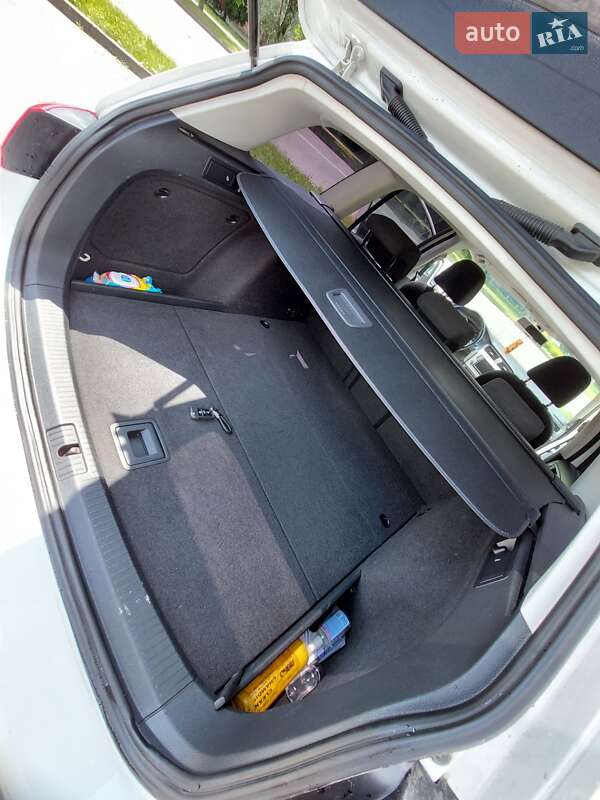 Универсал Volkswagen Golf 2016 в Хмельницком