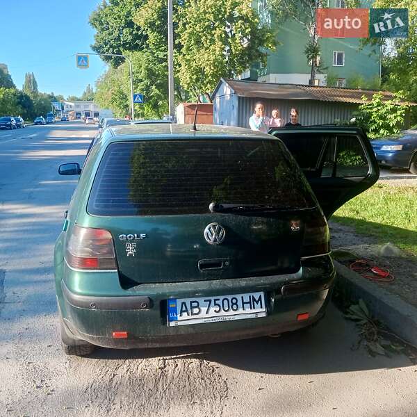 Хэтчбек Volkswagen Golf 2000 в Виннице