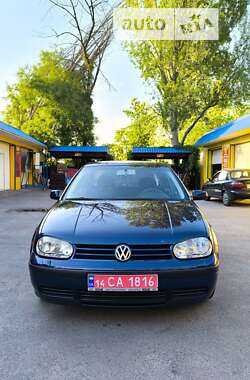 Хетчбек Volkswagen Golf 2003 в Запоріжжі