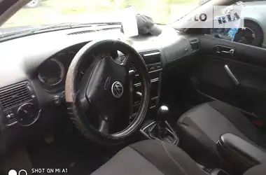 Volkswagen Golf 2001