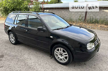 Универсал Volkswagen Golf 2004 в Бучаче