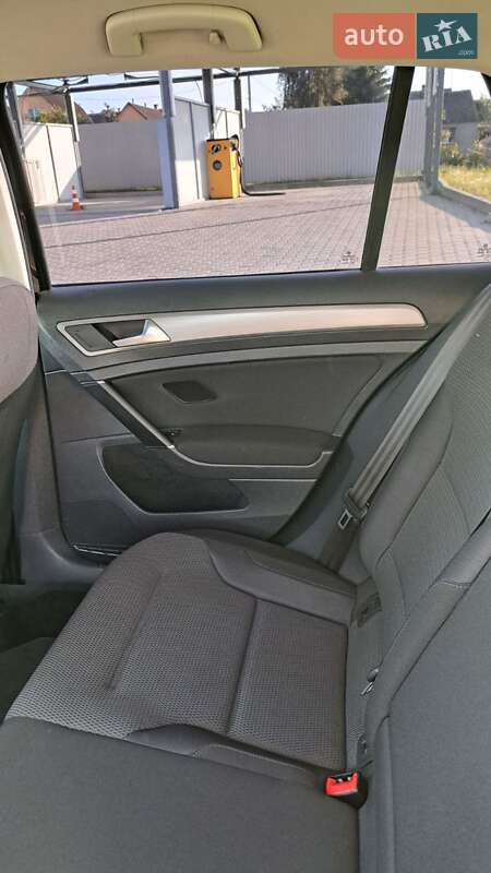 Хэтчбек Volkswagen Golf 2016 в Луцке фото 64 Хэтчбек Volkswagen Golf 2016 в Луцке