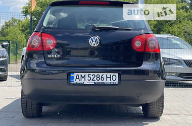 Хэтчбек Volkswagen Golf 2005 в Бердичеве