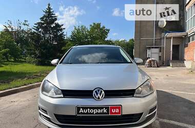 Універсал Volkswagen Golf 2015 в Вінниці