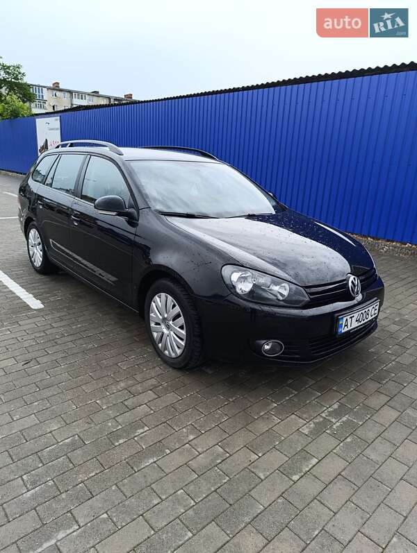 Універсал Volkswagen Golf 2011 в Калуші