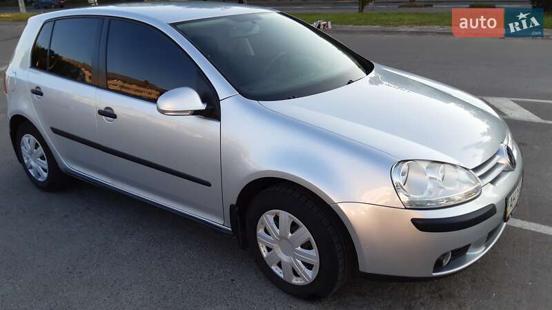 Хетчбек Volkswagen Golf 2005 в Кам'янець-Подільському