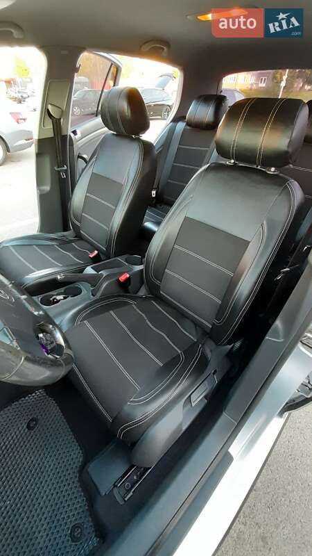 Хетчбек Volkswagen Golf 2005 в Кам'янець-Подільському