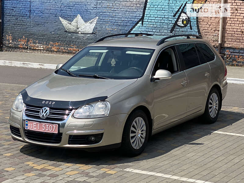 Універсал Volkswagen Golf 2008 в Луцьку