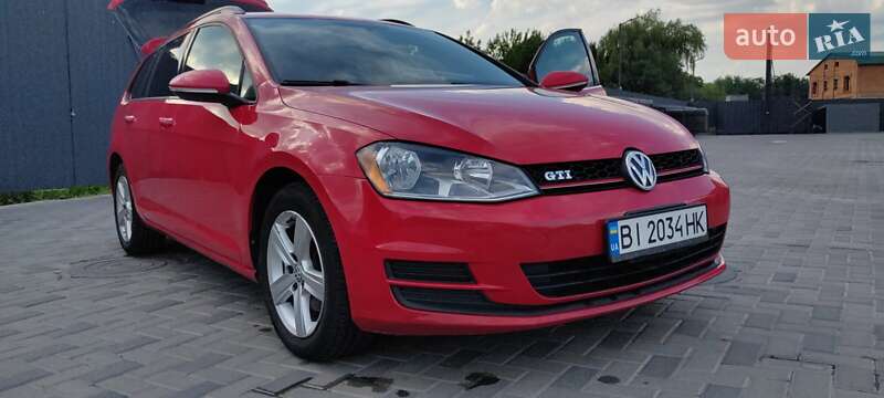 Універсал Volkswagen Golf 2015 в Полтаві