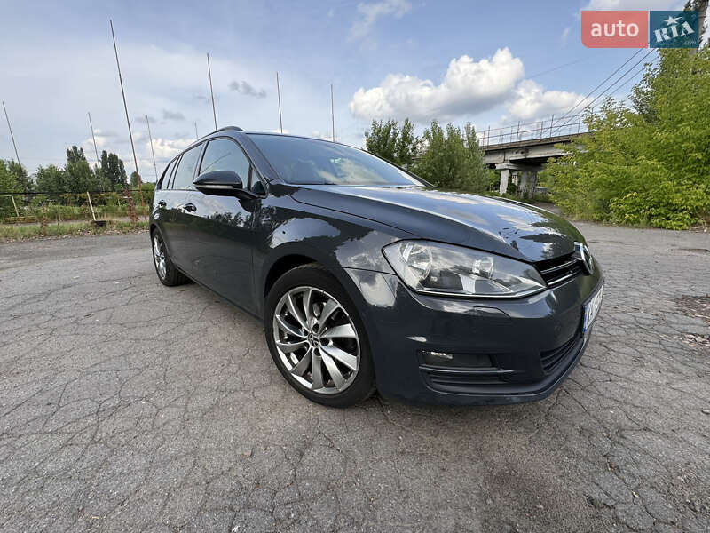 Универсал Volkswagen Golf 2013 в Киеве