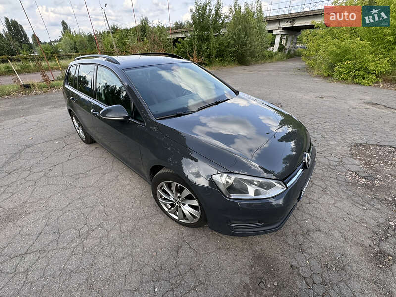 Универсал Volkswagen Golf 2013 в Киеве