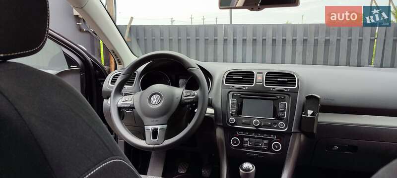 Універсал Volkswagen Golf 2013 в Новому Яричеві