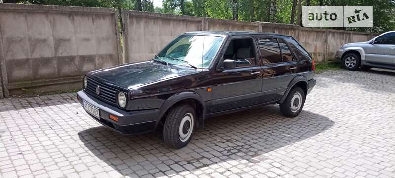 Хетчбек Volkswagen Golf 1990 в Надвірній