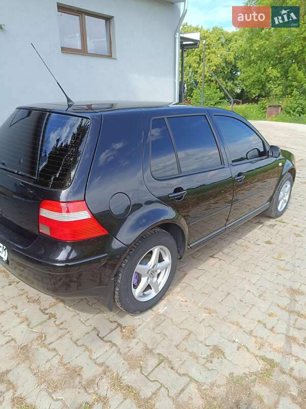 Хетчбек Volkswagen Golf 2003 в Тернополі