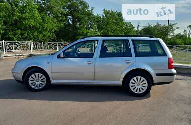 Универсал Volkswagen Golf 2004 в Киеве