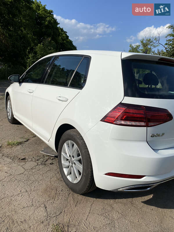 Хетчбек Volkswagen Golf 2018 в Кривому Розі