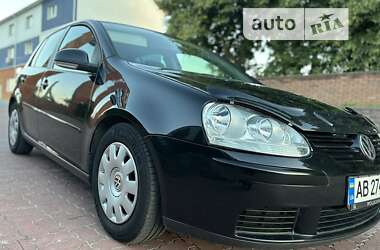 Хэтчбек Volkswagen Golf 2005 в Виннице