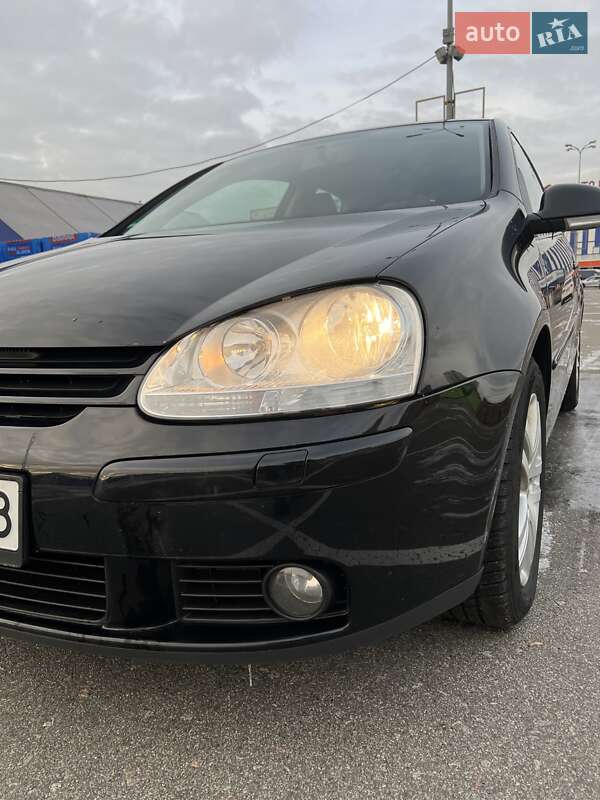 Хэтчбек Volkswagen Golf 2007 в Киеве