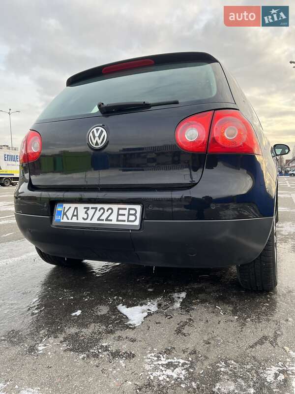 Хэтчбек Volkswagen Golf 2007 в Киеве