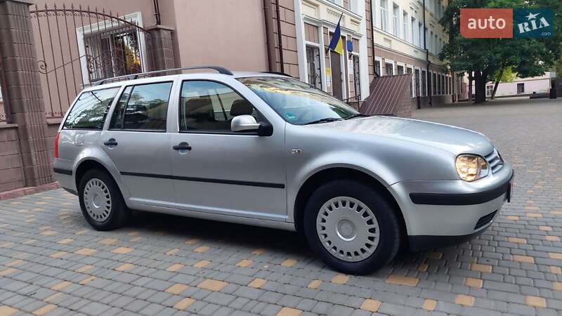 Универсал Volkswagen Golf 2002 в Одессе