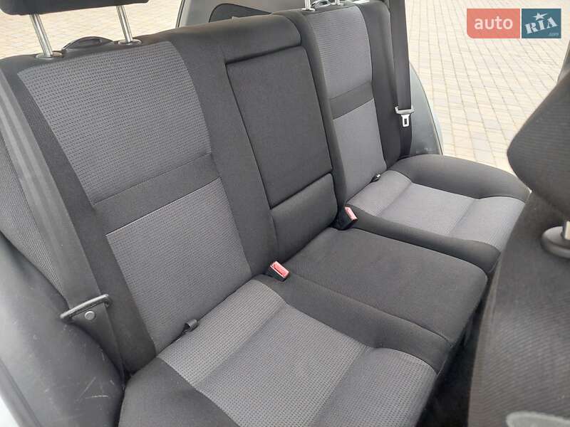 Универсал Volkswagen Golf 2002 в Одессе
