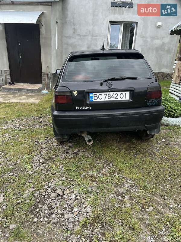 Хэтчбек Volkswagen Golf 1995 в Золочеве