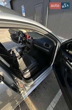 Универсал Volkswagen Golf 2010 в 