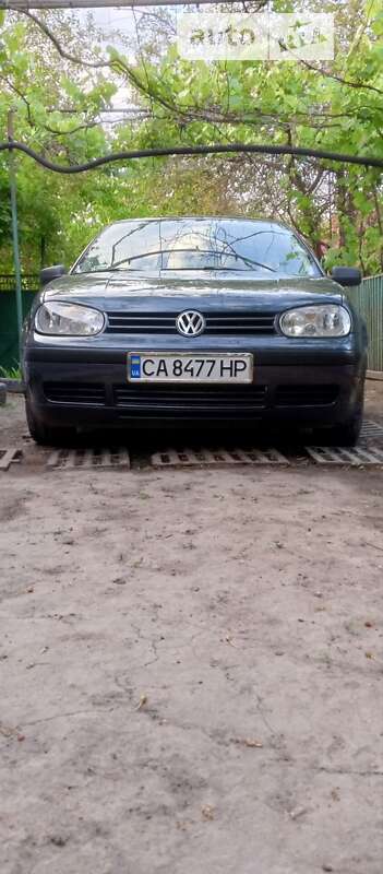Хэтчбек Volkswagen Golf 1999 в Александровке