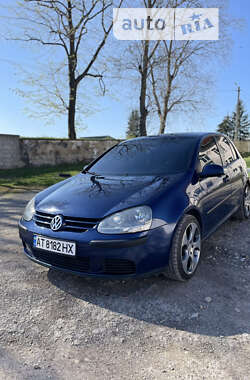 Хэтчбек Volkswagen Golf 2004 в Ивано-Франковске