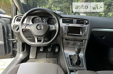 Универсал Volkswagen Golf 2014 в Сваляве