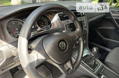 Универсал Volkswagen Golf 2014 в Сваляве