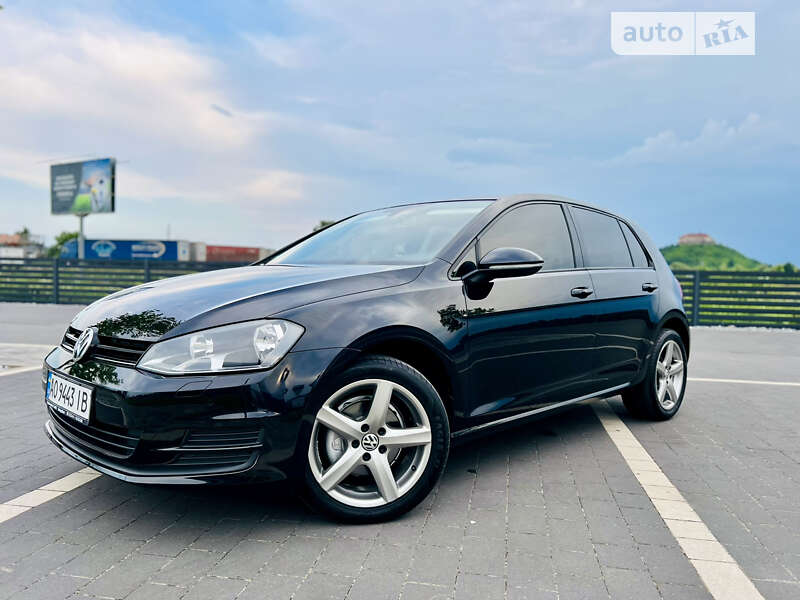 Хэтчбек Volkswagen Golf 2013 в Мукачево