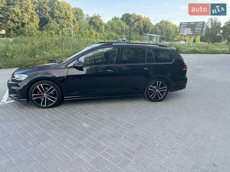 Универсал Volkswagen Golf 2018 в Виннице