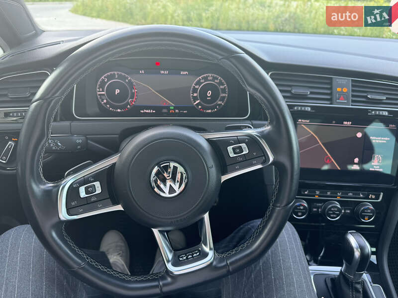 Универсал Volkswagen Golf 2018 в Виннице