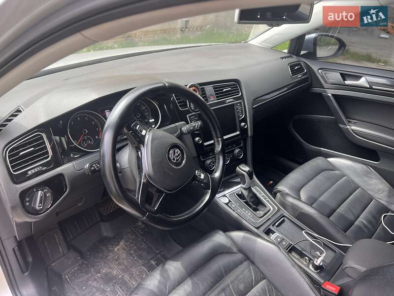 Хетчбек Volkswagen Golf 2013 в Харкові