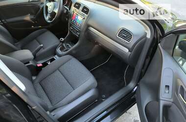 Хетчбек Volkswagen Golf 2009 в Києві