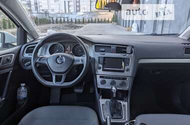 Хэтчбек Volkswagen Golf 2014 в Львове